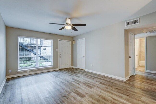 Building Photo - 513 Ridge St