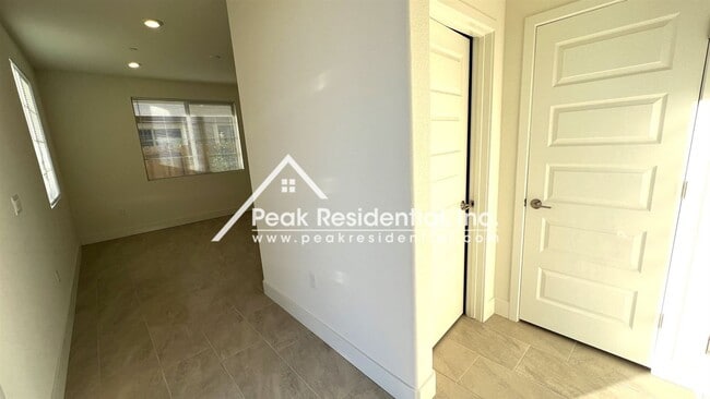 Foto del edificio - 3 br, 2.5 bath House - 10540 Trill Wy