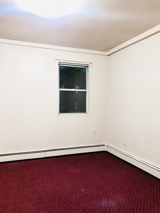 Bedroom - 416 6th St