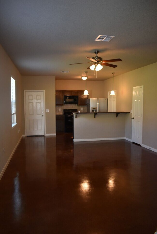 Foto del edificio - 105 Stone Canyon Ct