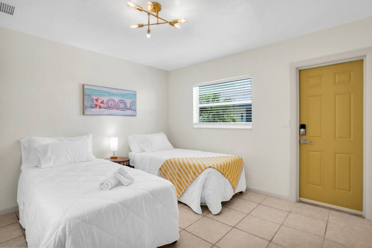 Foto principal - 1850 SW 24th St