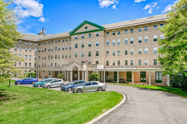 Wyman Park - Wyman Park Apartments
