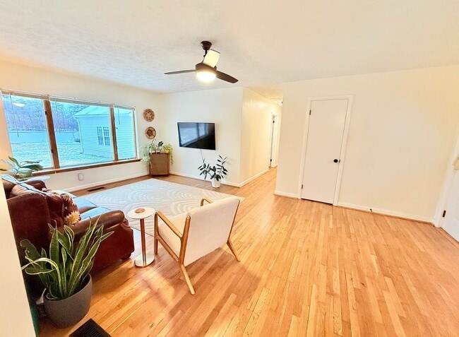 Building Photo - 3512 Gamage Dr