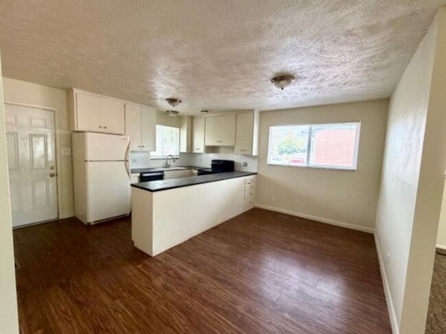 Building Photo - 2564 S 700 E