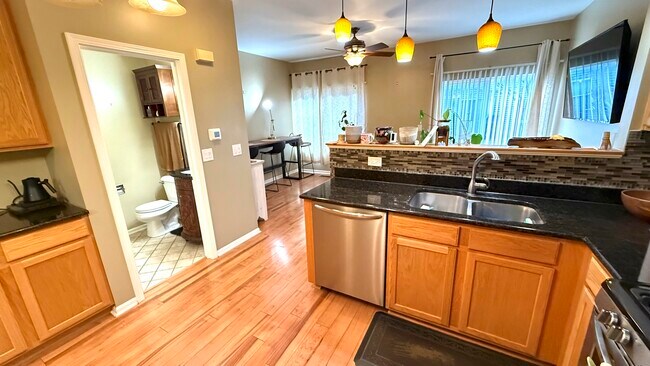 Foto del edificio - 3359 Blue Ridge Dr