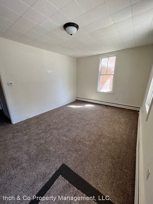 Building Photo - 3 br, 1 bath House - 15 S Water St