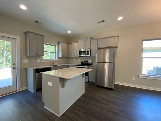 Foto del edificio - Home for rent in Clay, AL!!! Available Now...
