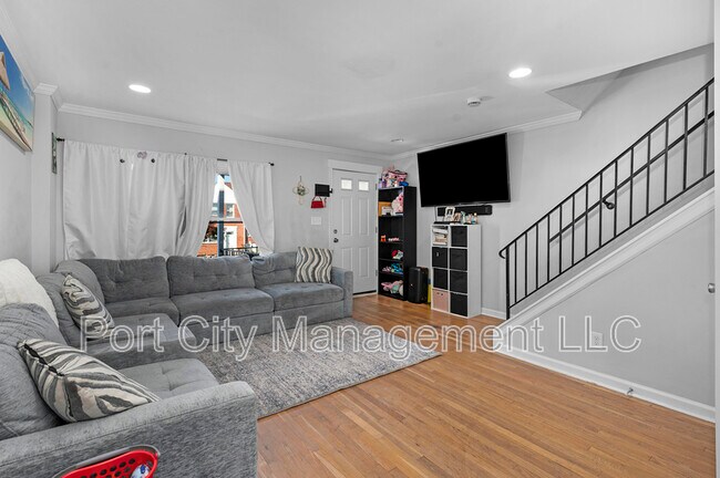 Foto del edificio - 944 Dalton Ave