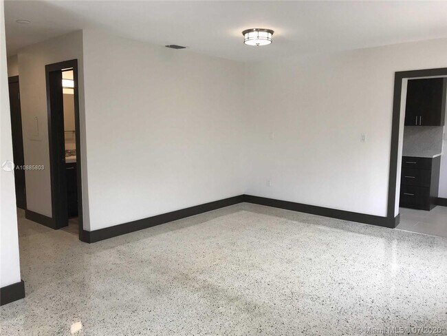 Building Photo - 3990 SW 11th St