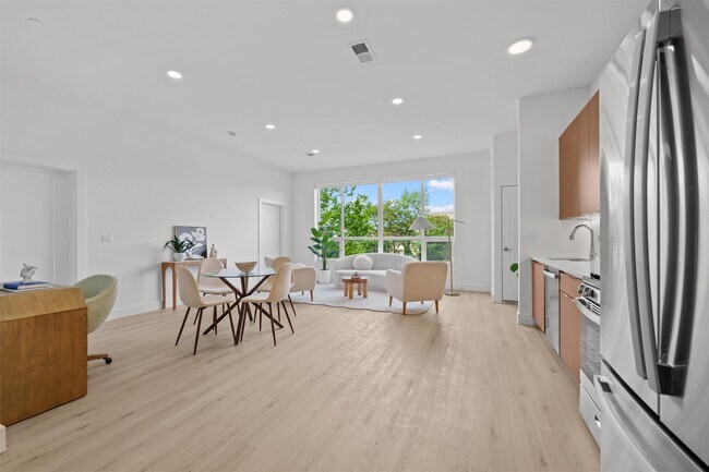 Building Photo - 17 AVENUE E