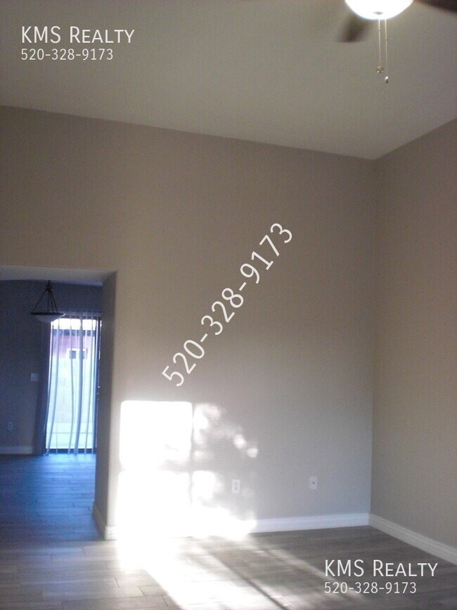 Building Photo - 6656 S Avenida Del Arrabal
