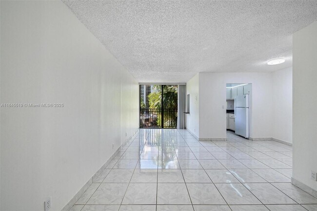 Building Photo - 16909 N Bay Rd