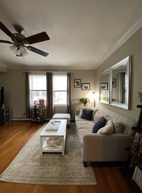 Building Photo - 608 E 6th St