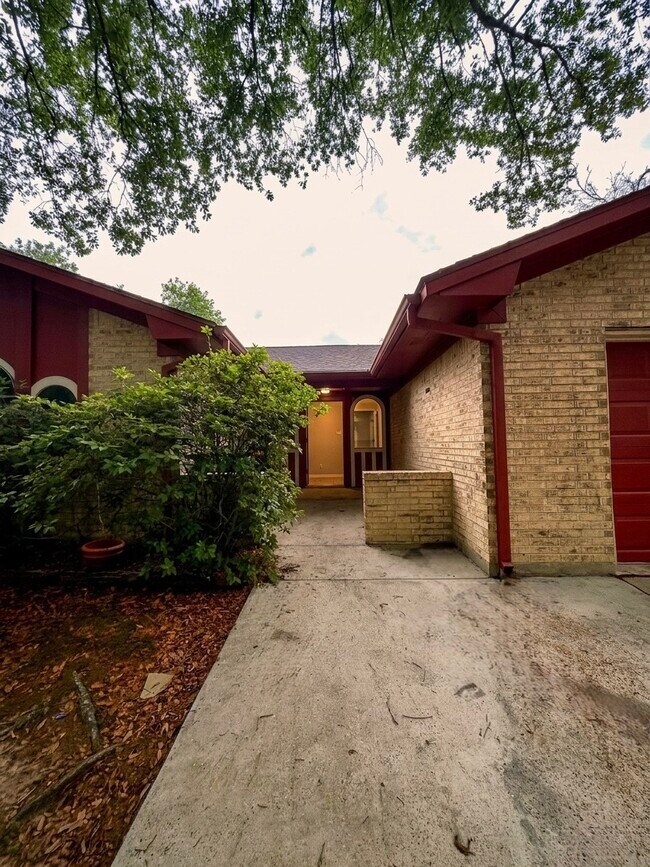 Foto del edificio - 4410 Longhorn Dr