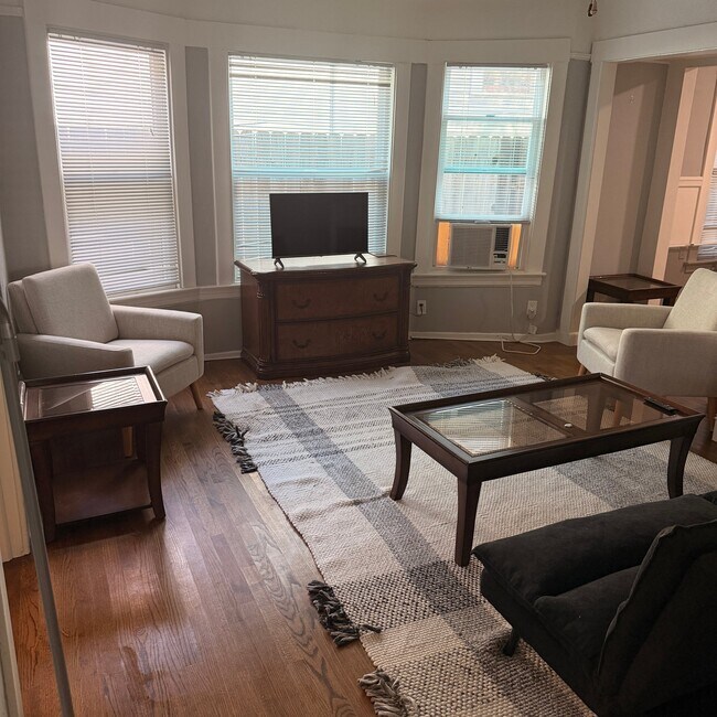 Foto del edificio - 2612 Q St