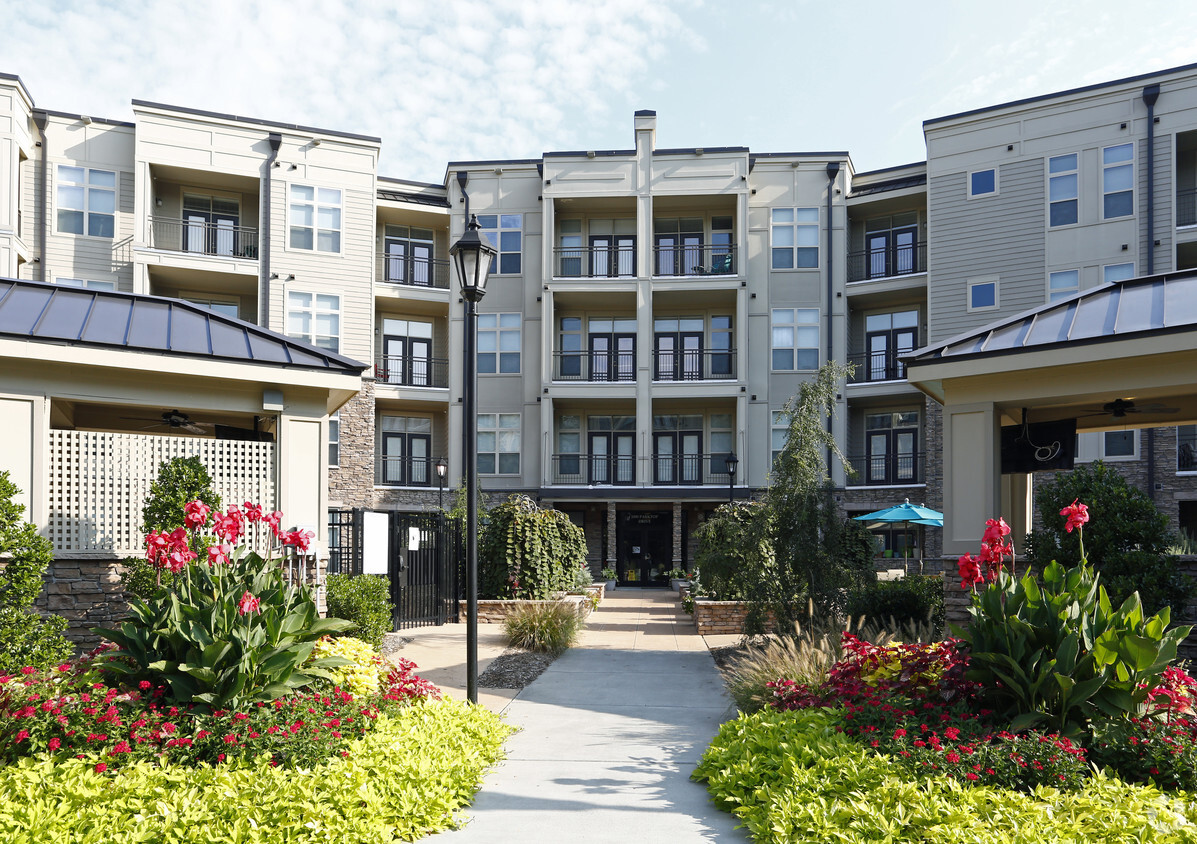 Primary Photo - Lofts at Weston Lakeside