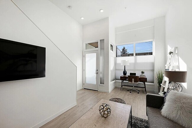 Foto del edificio - Ballard Townhouse 2bd/2ba, AC, Garage Parking