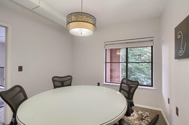 Foto del edificio - 3295 Blake St