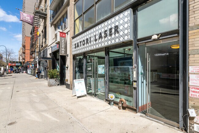 Entrada - 133 W 14th St