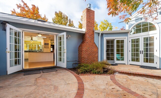Foto del edificio - Luxury Single-Story Los Gatos Estate | Remodeled Throughout | Resort-Style Backyard