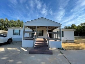 Building Photo - 17401 SE 134th St