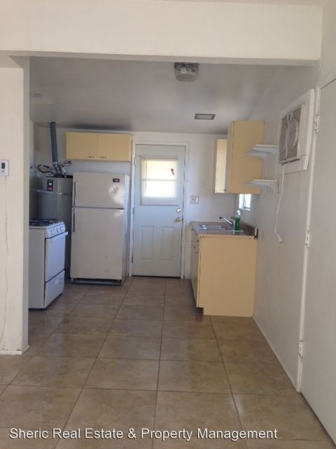 Building Photo - 6556 Sahara Ave