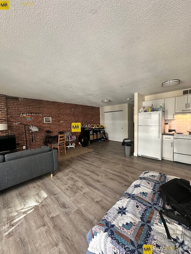 Building Photo - 1088 Boylston St