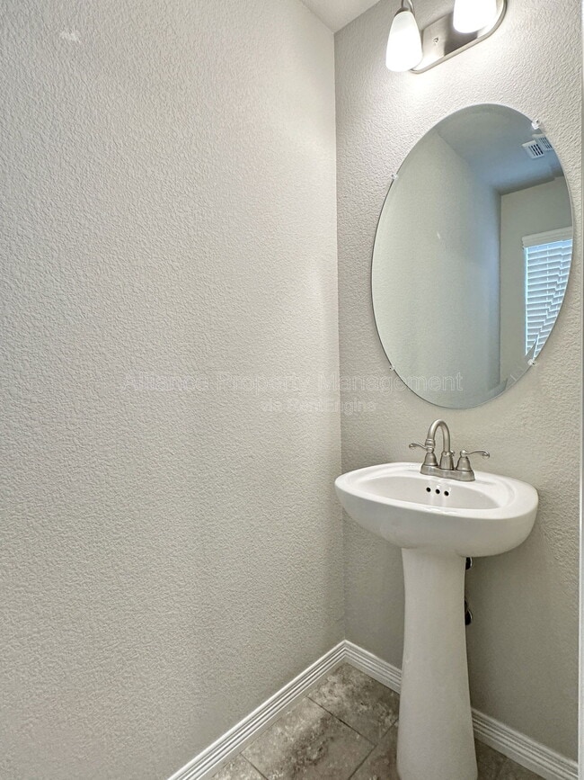 Foto del edificio - 6039 Jorie Rd