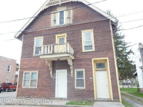 Primary Photo - 111 Railroad Ave