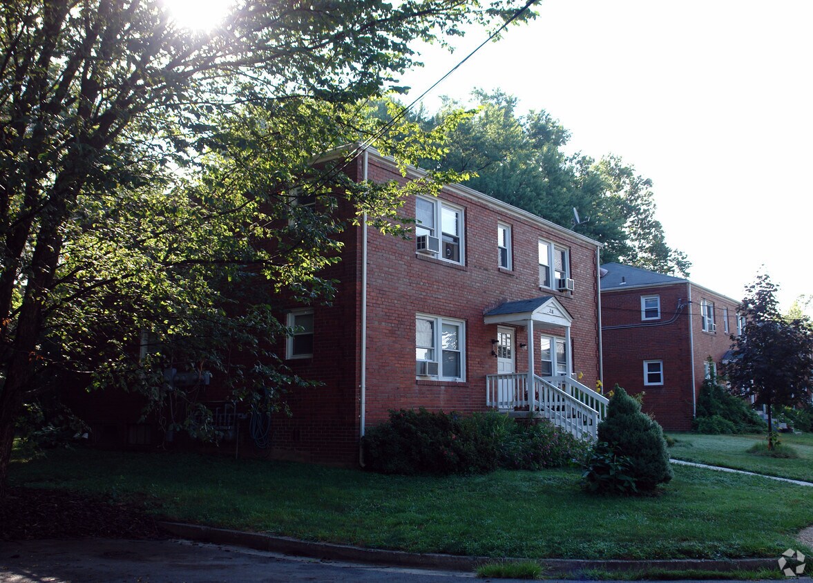 Foto del edificio - Gibson Street Apartments