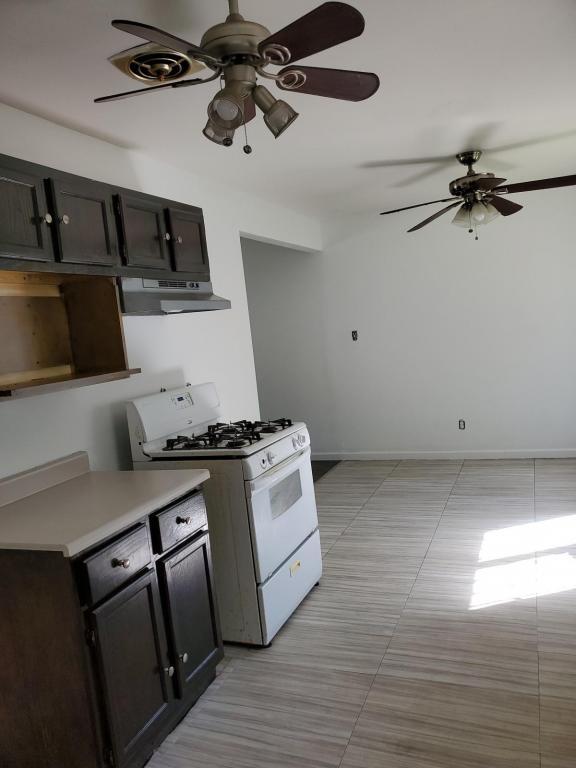 Foto del edificio - 16216 Kollin Ave