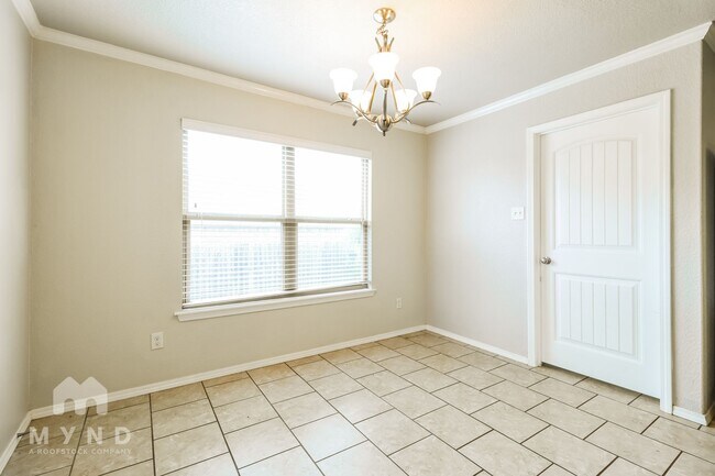 Foto del edificio - 17 Bristol Dr