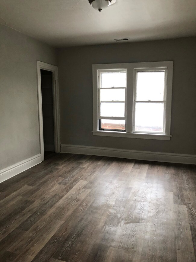 83 Riverside Ave, Buffalo, NY 14207 Townhouse for Rent in Buffalo, NY