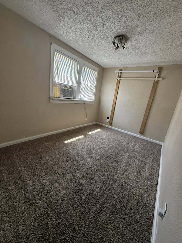 Foto del edificio - 112 E 9th St
