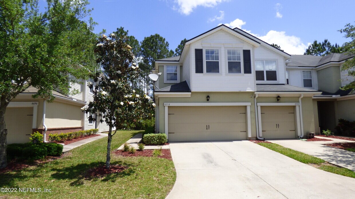 8702 Ribbon Falls Ln, Jacksonville, FL 32244 House Rental in