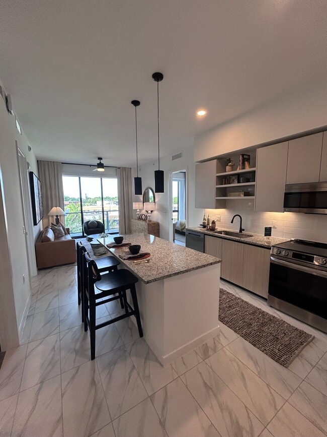 Foto del edificio - 2362 NE 172nd St