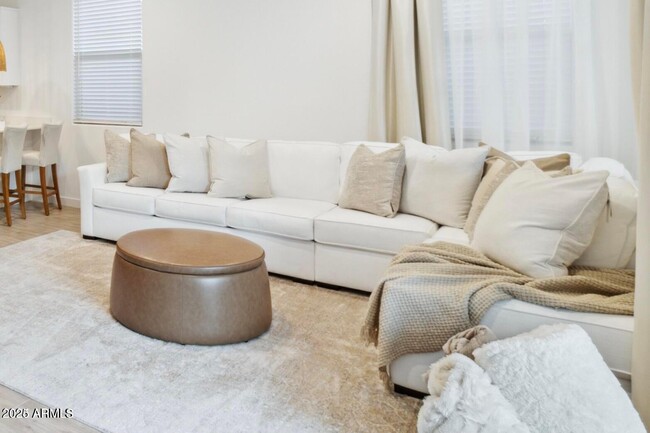 Foto del edificio - 5831 N 89th Dr