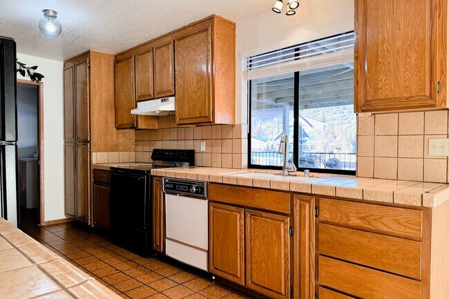 Foto del edificio - 695 Ketch Ct