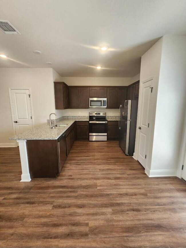 Foto del edificio - Enzo Gate