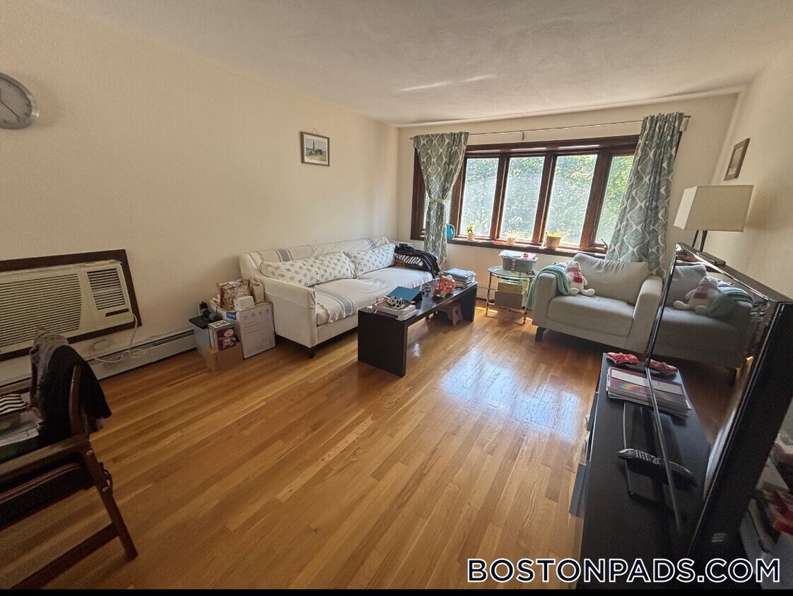 Foto principal - 32 Fayette Rd