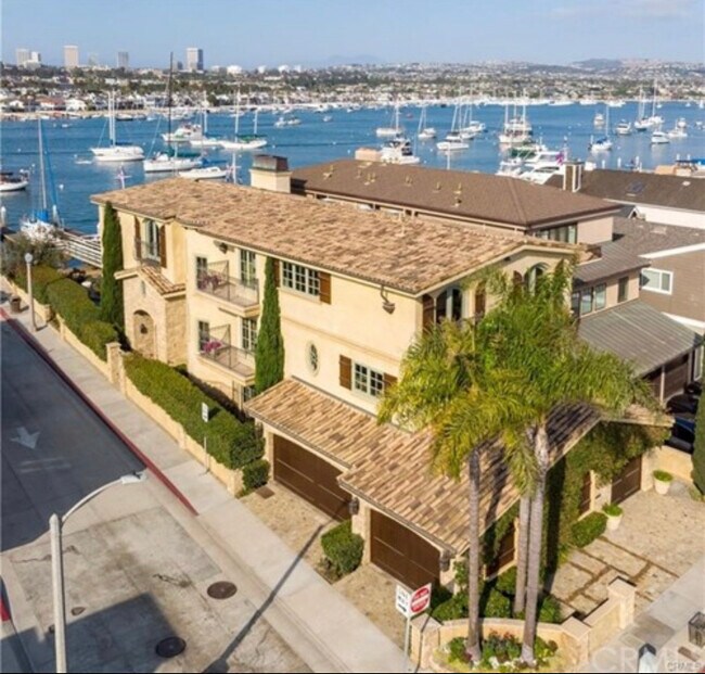 Foto del edificio - 900 E Balboa Blvd