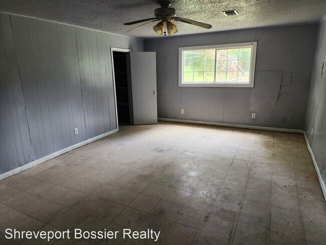 Building Photo - 4 br, 1.5 bath House - 3511 Sumner St
