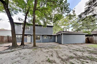 Building Photo - 14922 Spring Lake Dr