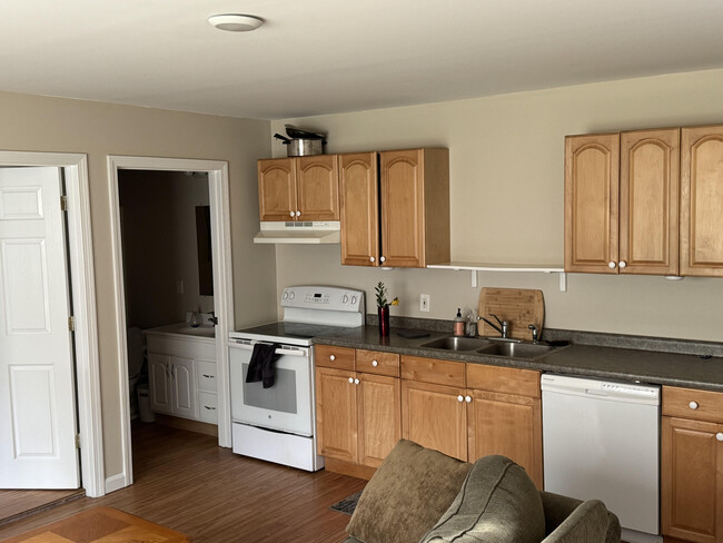 Kitchen - 235 Upper Pleasant Valley Rd