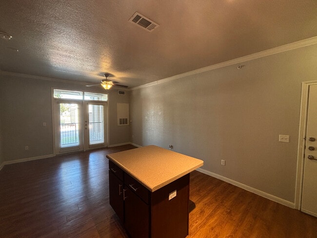 Foto del edificio - 1811 Medical Pkwy