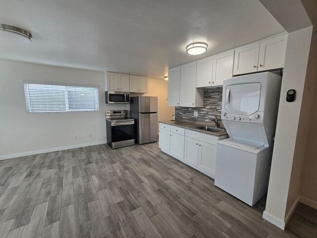 Foto del edificio - Newly remodeled, studio-style living space located in the heart of San Diego