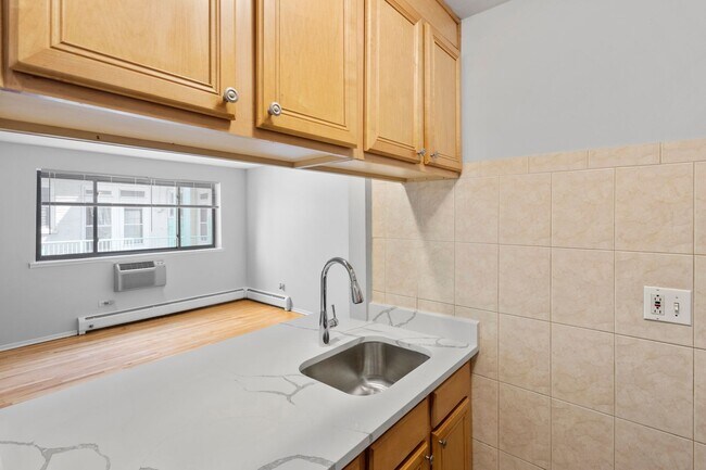 Foto del edificio - 6755 N Sheridan Rd