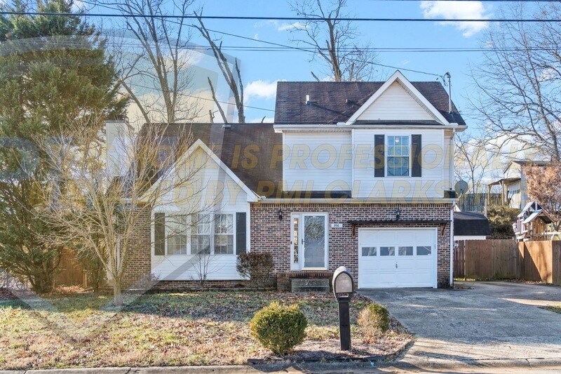 Primary Photo - 996 Roedeer Dr