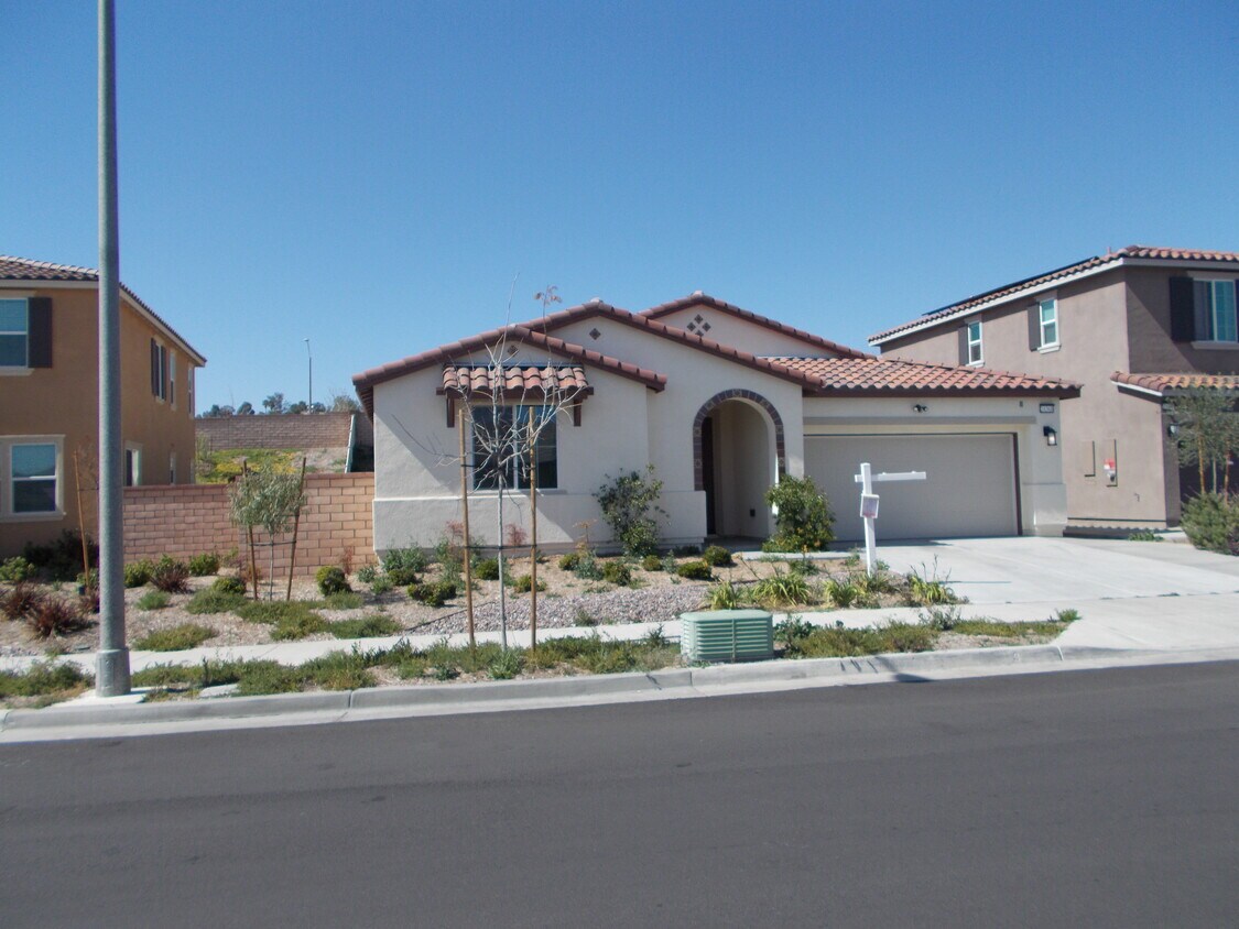 24368 Division Dr, Menifee, CA 92587 House for Rent in Menifee, CA