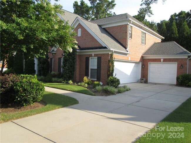 Building Photo - 432 Willow Brook Dr
